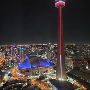 Two Bd Cn Tower And Ontario View Toronto