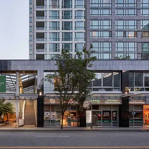 Hotel Carmana Plaza